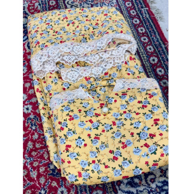 Mukena silk Renda Kuning Bunga - Mukena Travel Pouch - Nabila Collection