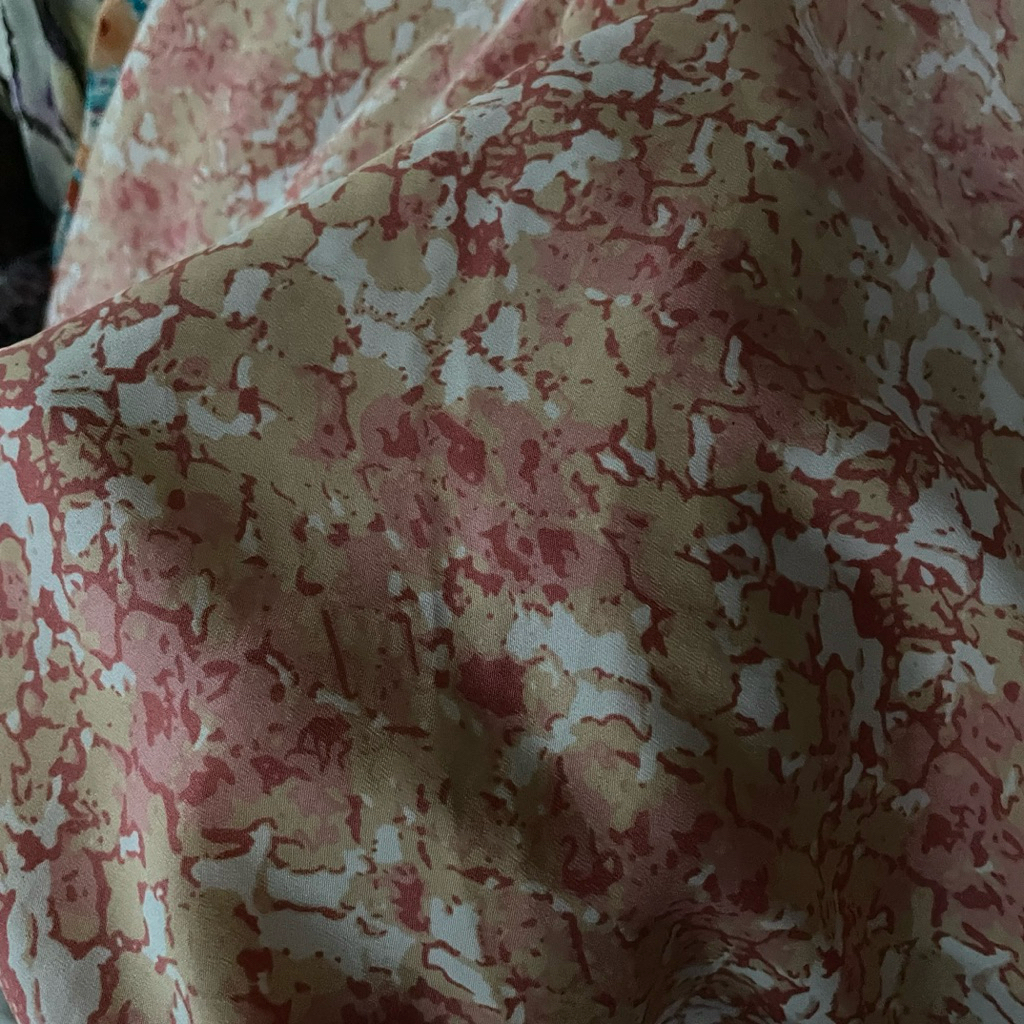 kain silk sutra motif abstrak premium - kain satin sutra premium - kain satin original - kain silk s