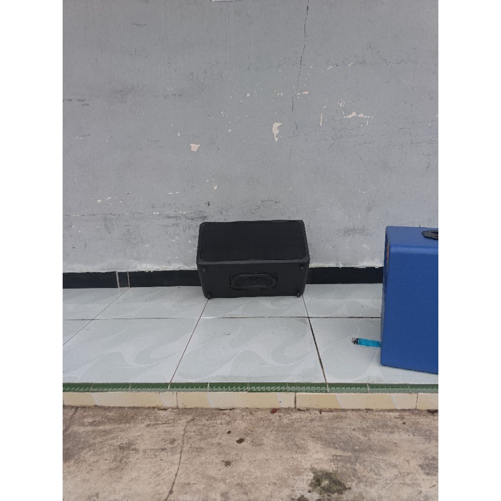 COSTUM BOX SPEAKER MODEL JBL BOOMBOX 3 SUBWOOFER DIBAWAH BOX MELENGKUNG,Finising kulit bebas request