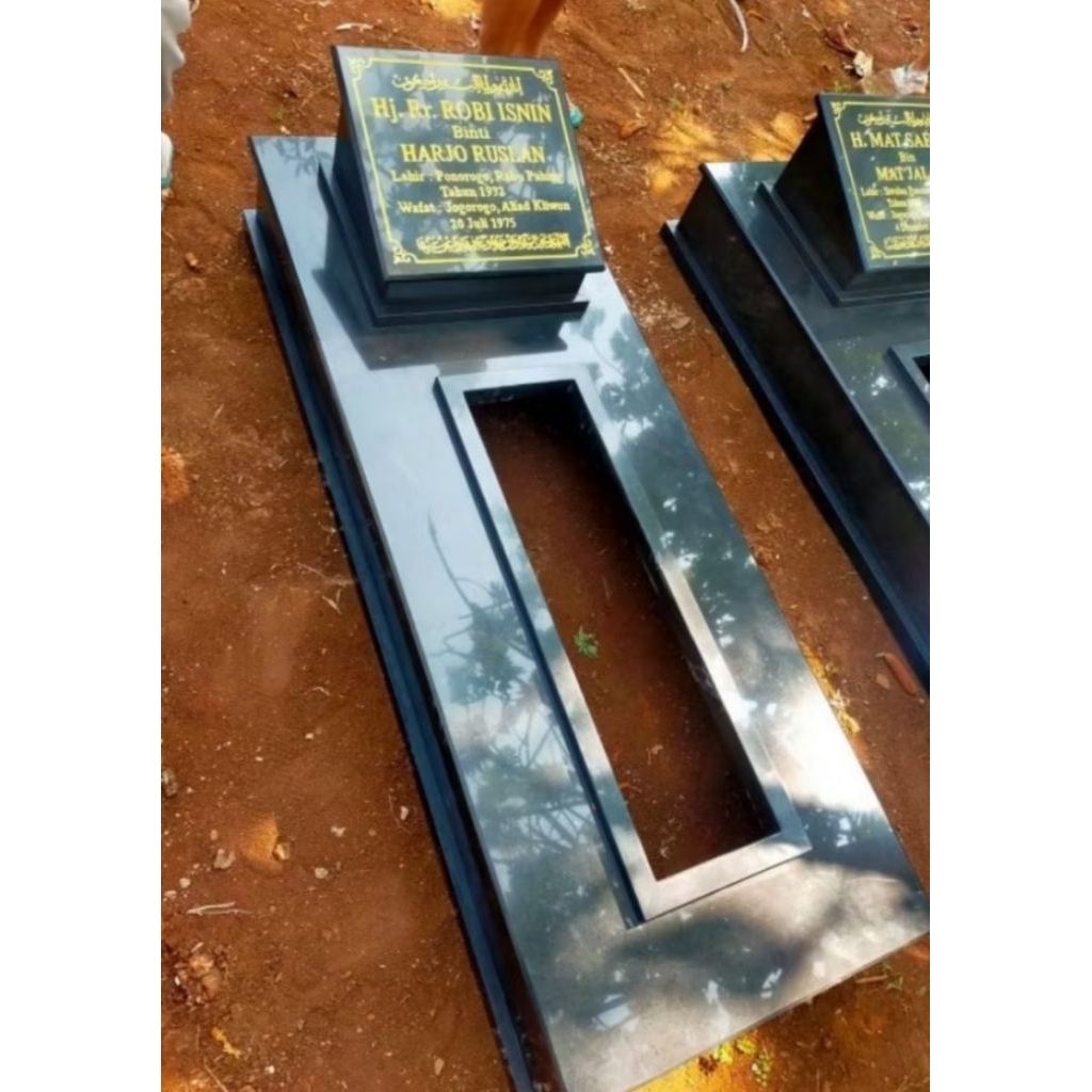 kijing makam batu marmer granit hitam