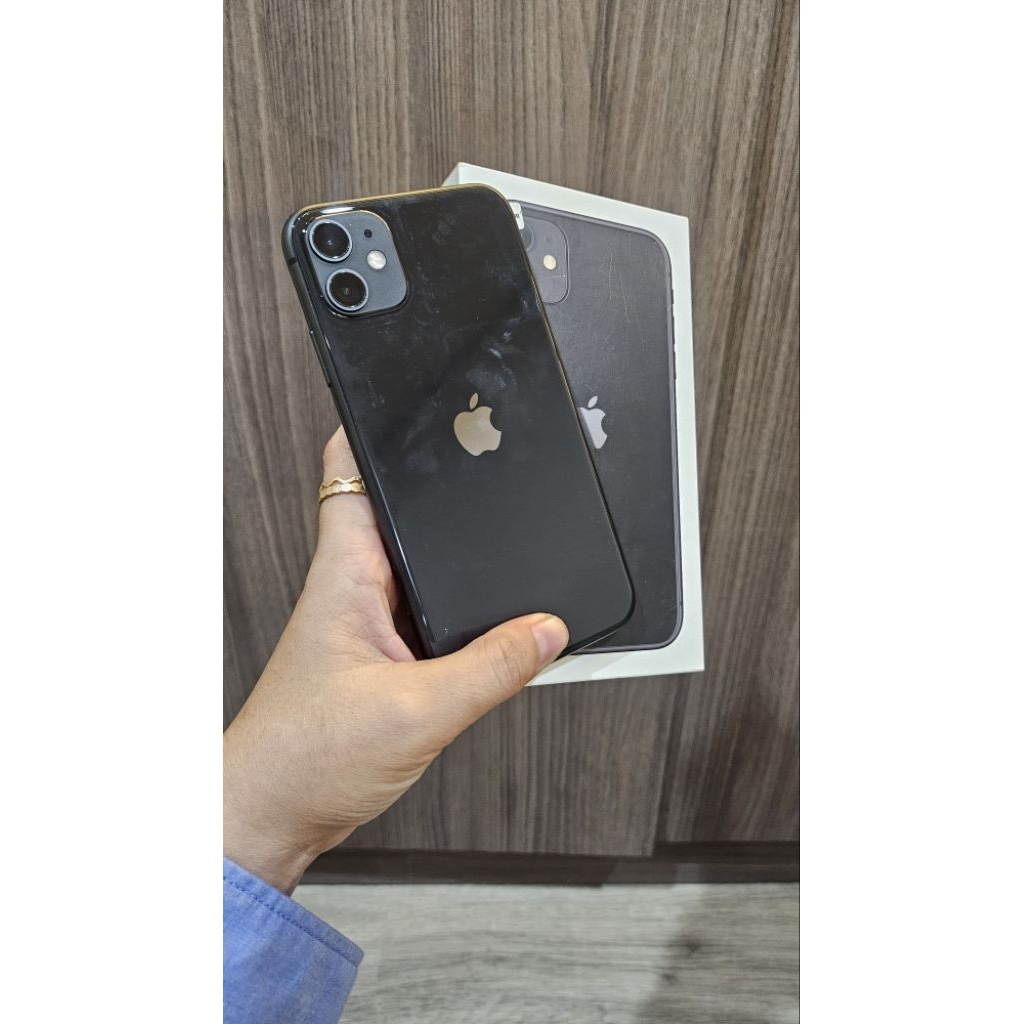 Iphone 11, 64 gb, Ibox, bh 92%, garansi Ibox habis, seken, item