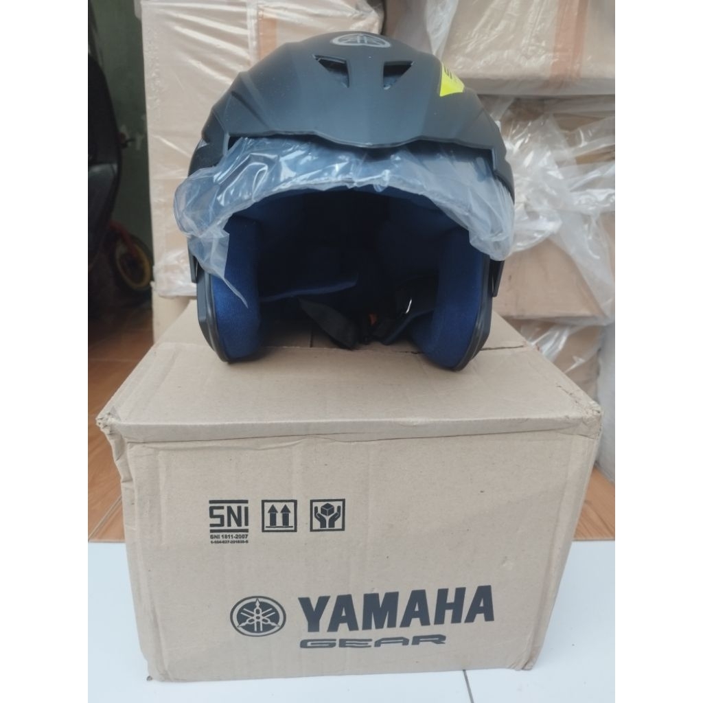 Helm Yamaha Gear Standart