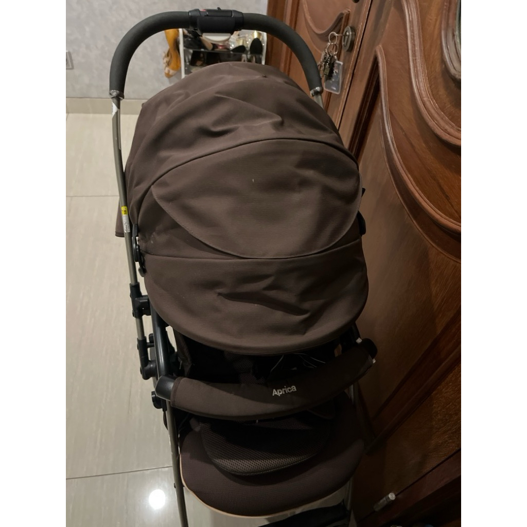stroller merek Aprica