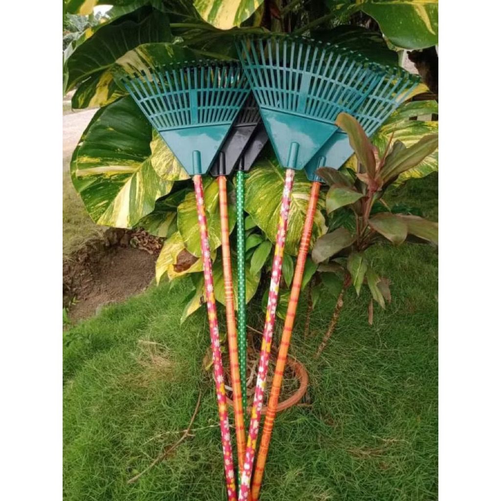 SAPU DAUN PLASTIK/SAPU GARUK SAMPAH KUALITAS PLASTIK SUPER TEBAL DAN BAGUS