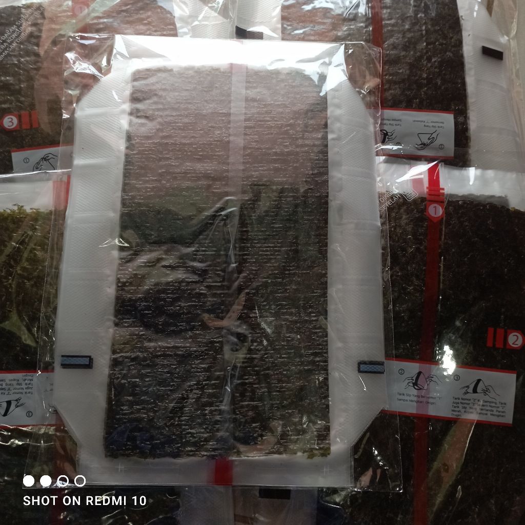 

Nori onigiri wrapper cetakan onigiri nori tabur nori triangle nori sushi Java wrap rumput laut segitiga nori sushi halal murah