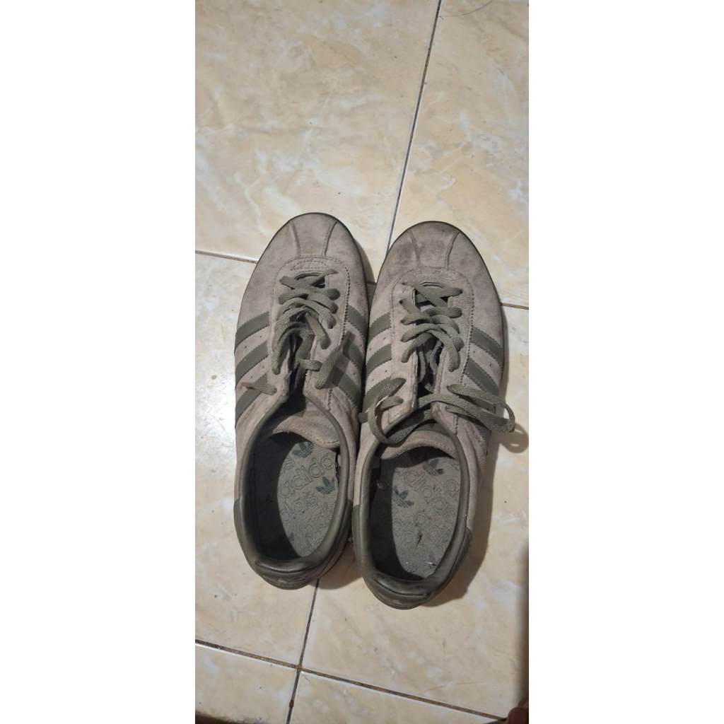 Preloved Adidas Broomfield Original