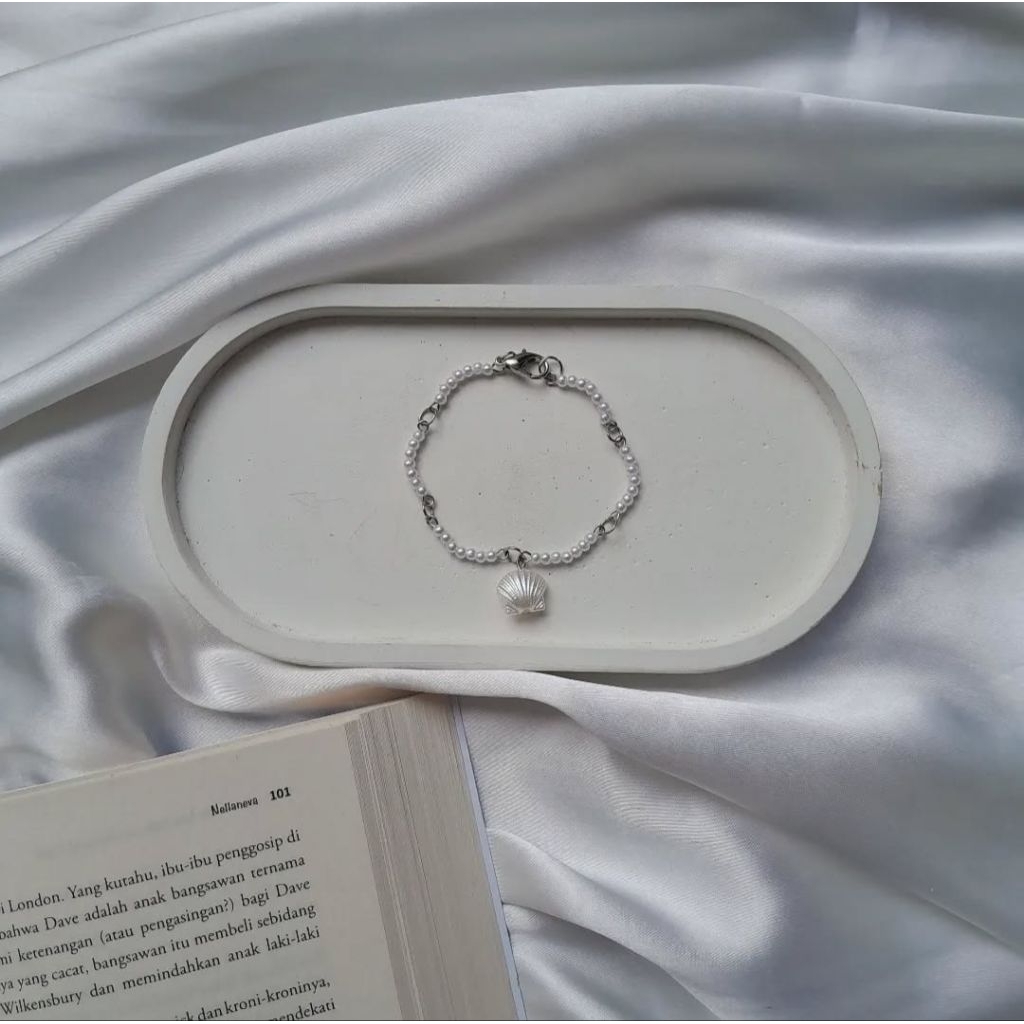 Gelang Mutiara Putih