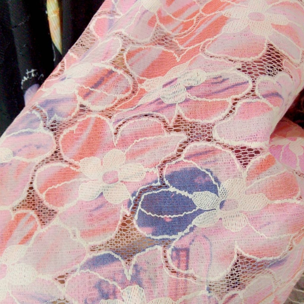 Kain Tile Bunga Pink Putih Premium – Brokat Elegan untuk Kebaya & Dress - crt