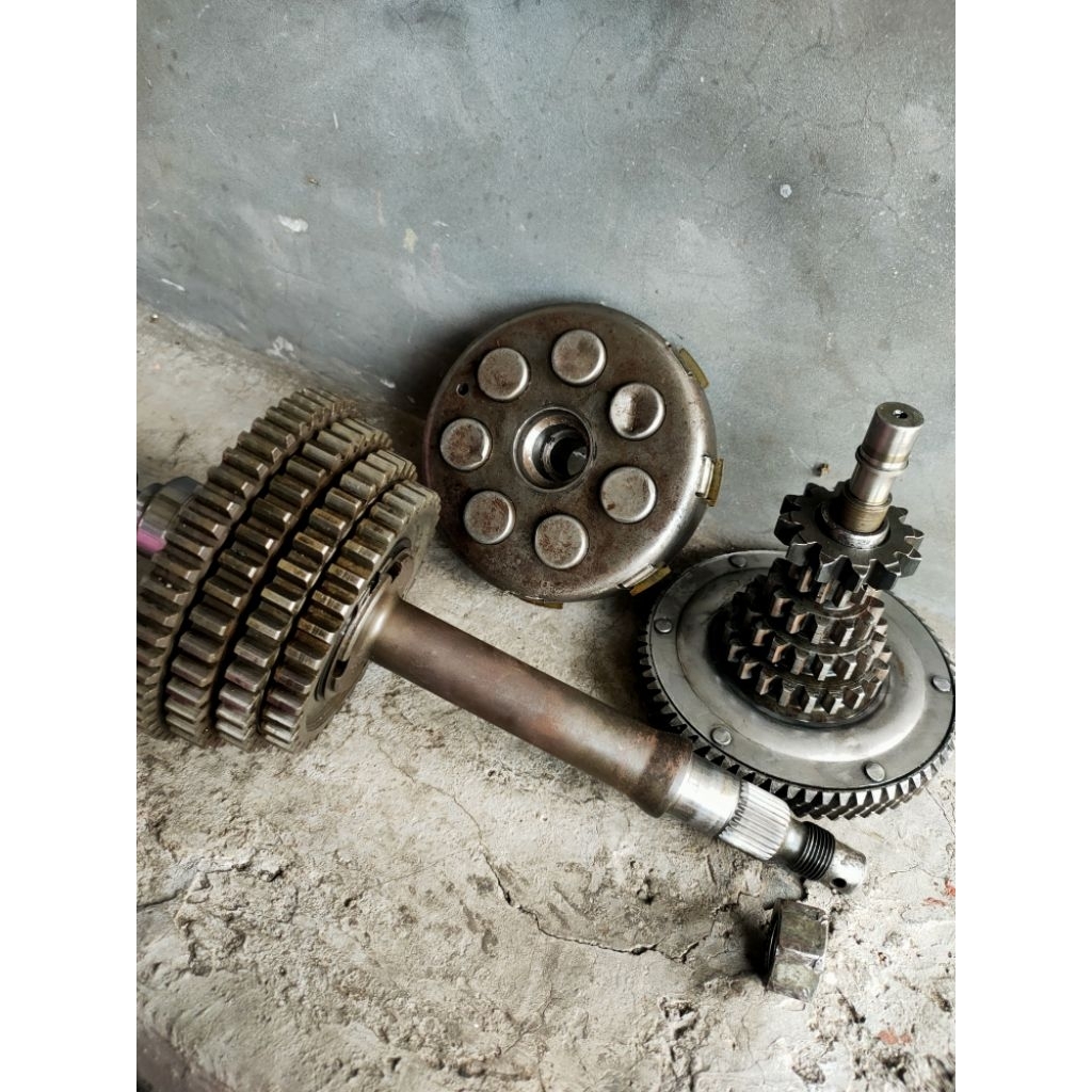 gear gearbox gearset  vespa strada sera original