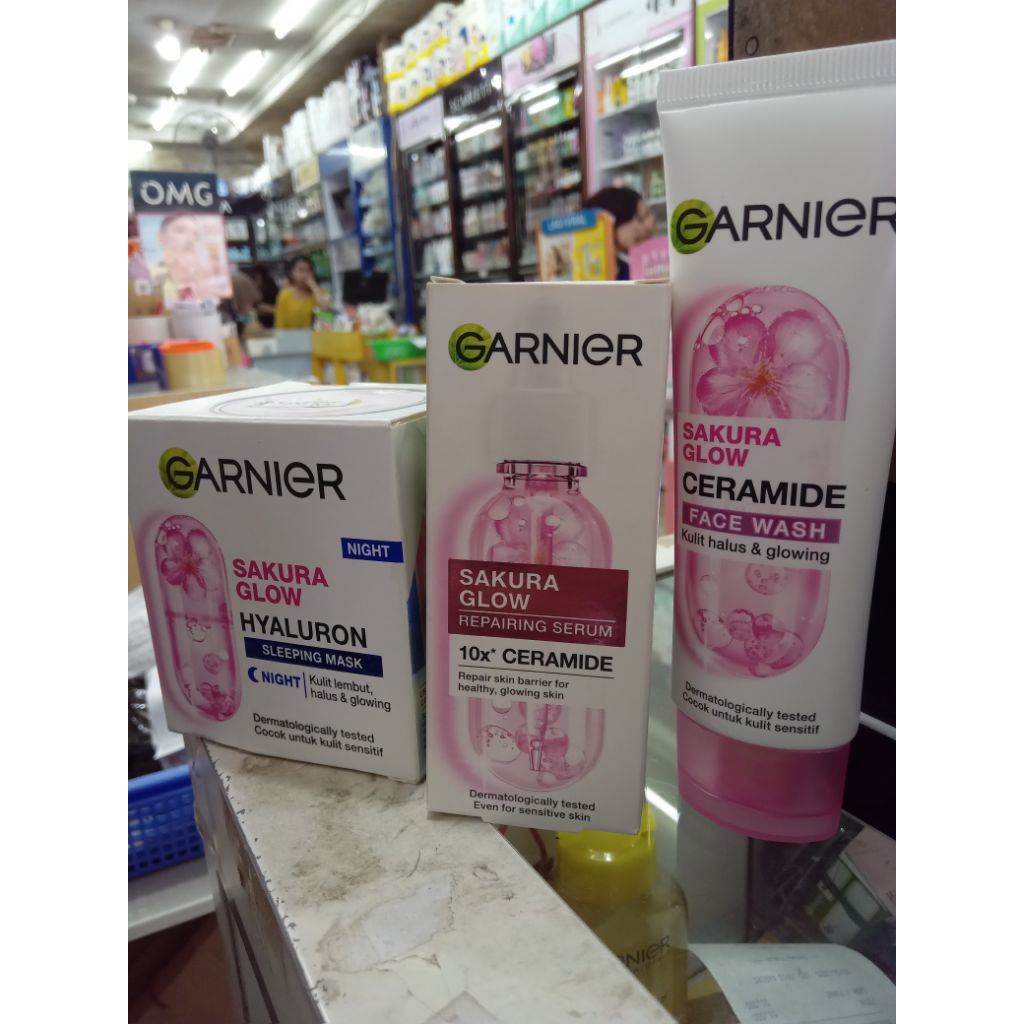 GARNIER SAKURA GLOW HYALURON SERIES - Face Wash | Super Whip | Booster Serum | Day Cream | Sleeping 