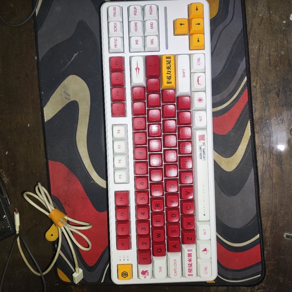 Mechanical keyboard mono 87 vortex gateron yellow switch keycaps eva 02