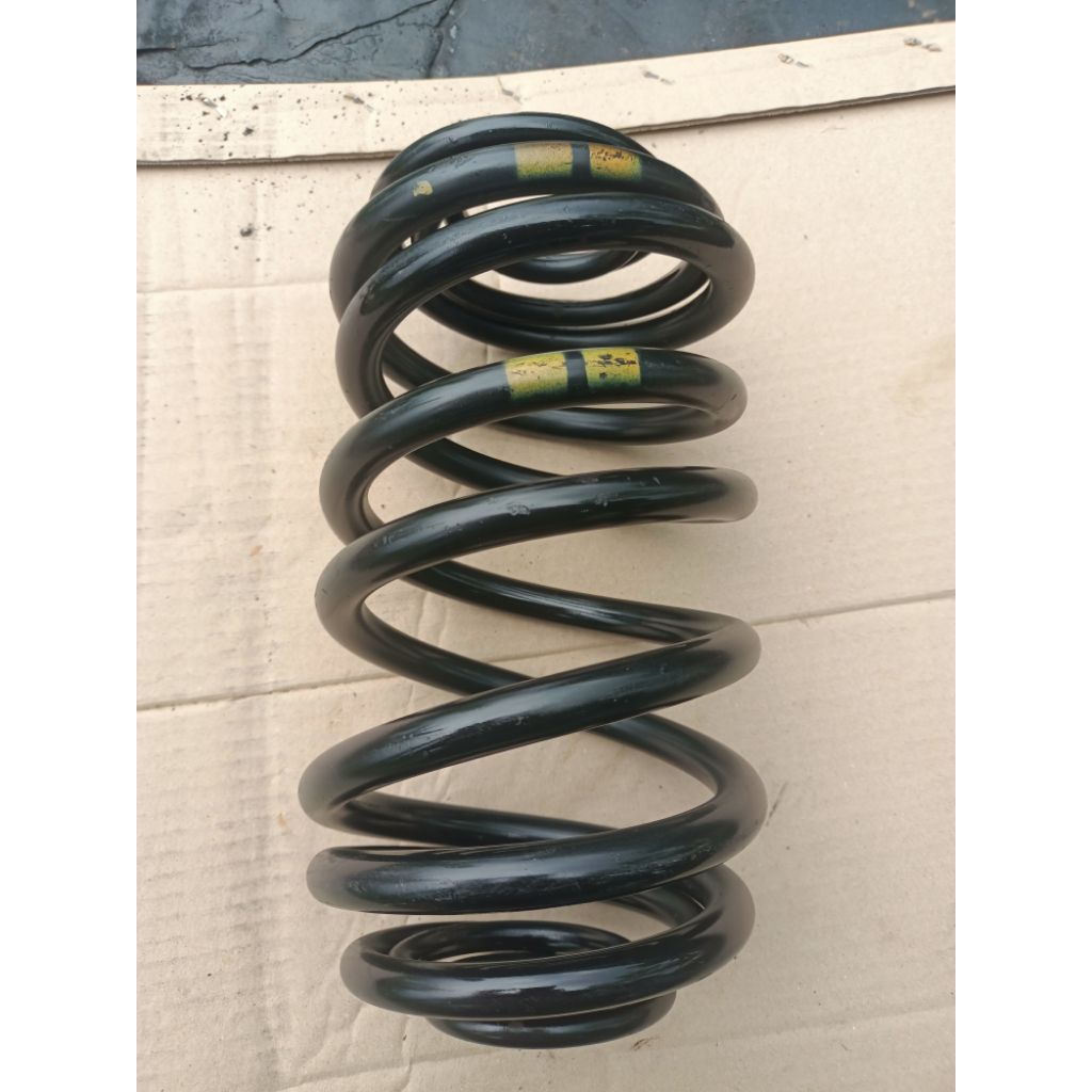 coilspring per keong bagian belakang  Avanza old Xenia 1,3cc/1,0cc satu set kiri kanan ori