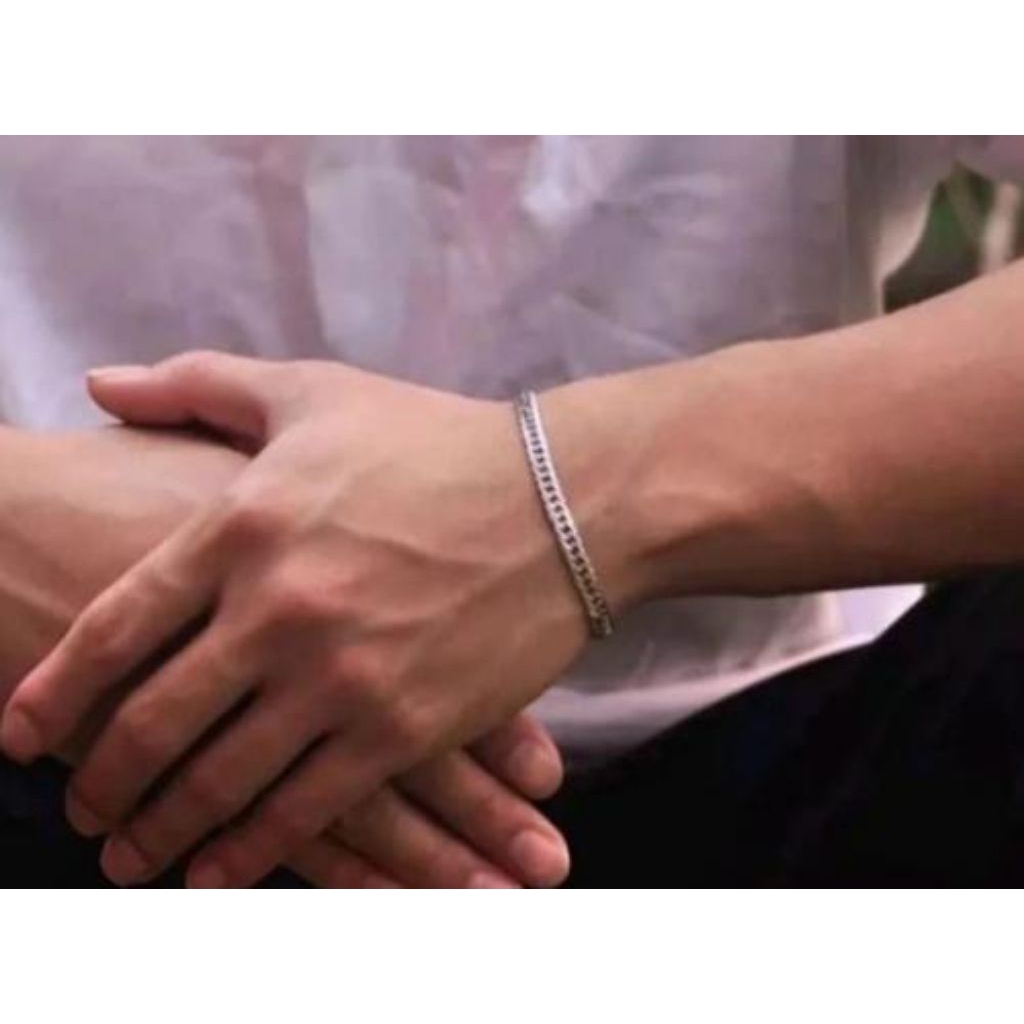 Gelang Tangan Pria Rantai Titanium Warna Silver