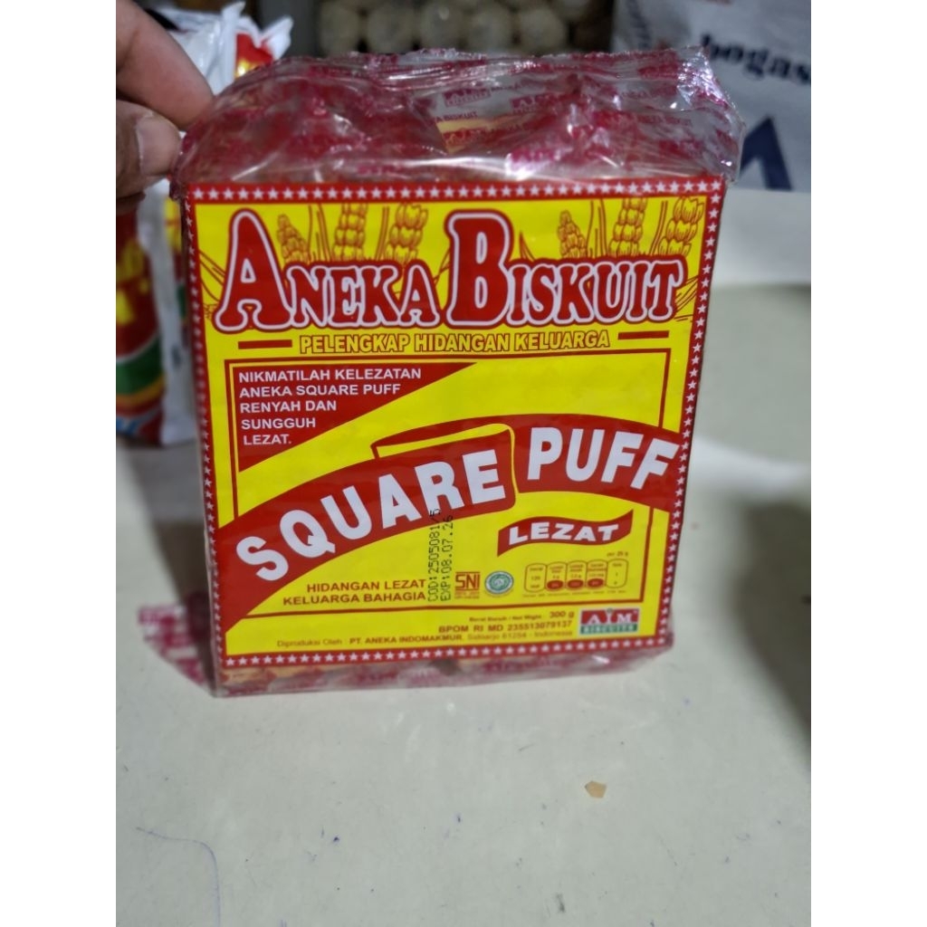 

BISKUIT ANEKA SQUARE PUFF