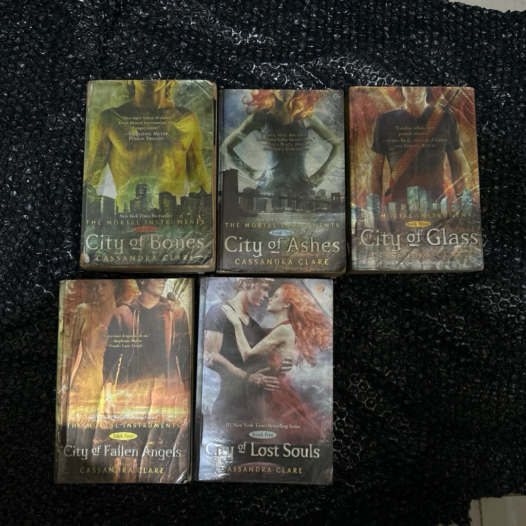 Set 5 Novel The immortal instruments seriess : city of bones, city of ashes, city of glass, city of 