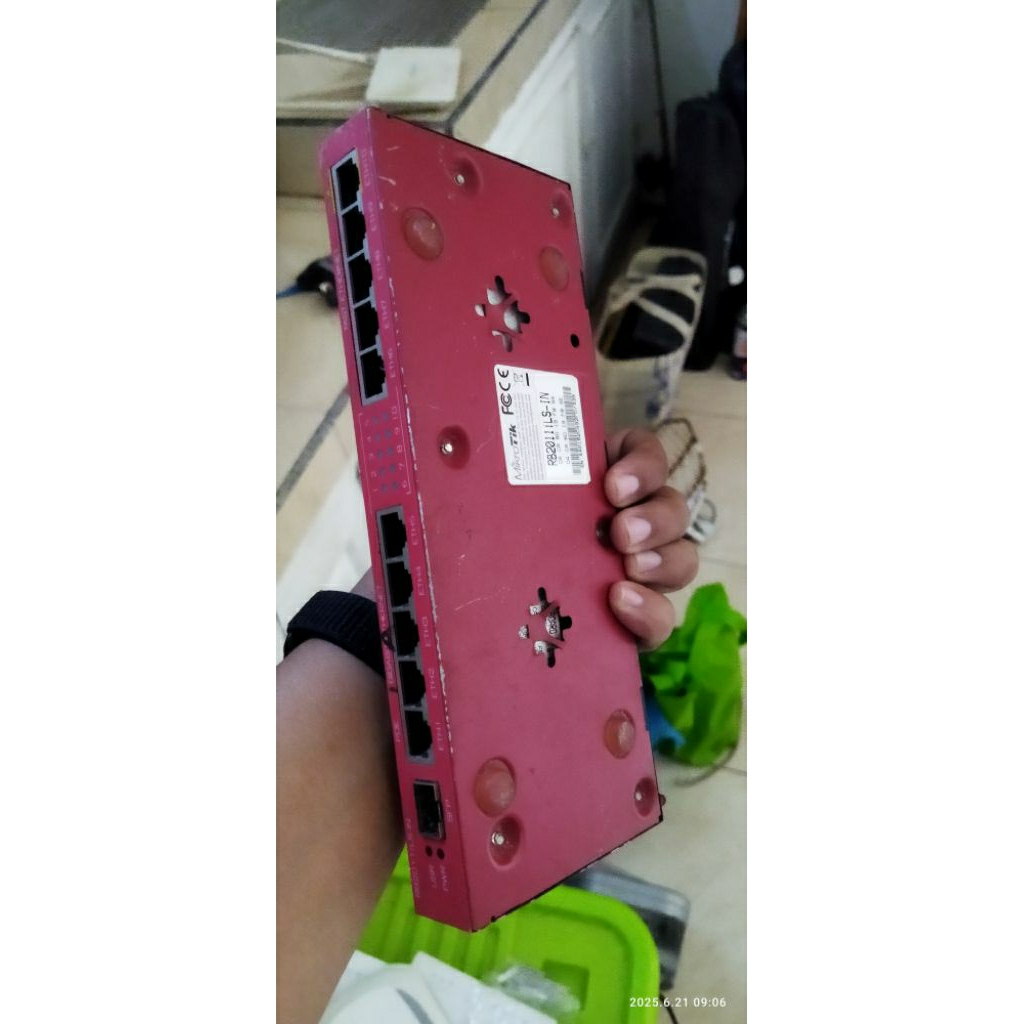 mikrotik RB 2011ls