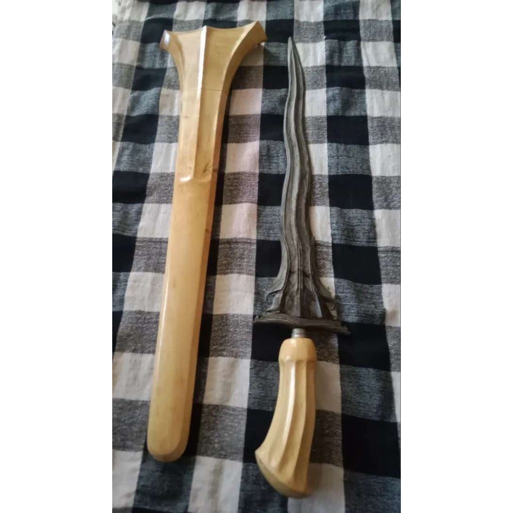 pusaka keris karno tanding tinanding