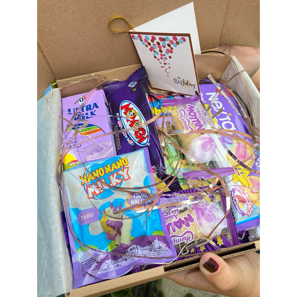 

Gift Box Snack Estetik – Kado Ulang Tahun / Wisuda / Anniversary