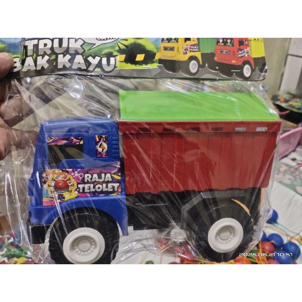 MAINAN MOBIL TRUK KAYU RAJA TELOLET
