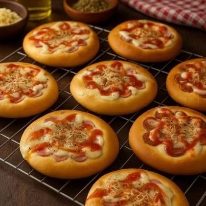 

Frozen Mini Pizza Isi Sosis & Saus Spesial (isi 10 pcs)– Homemade & Ready Stock