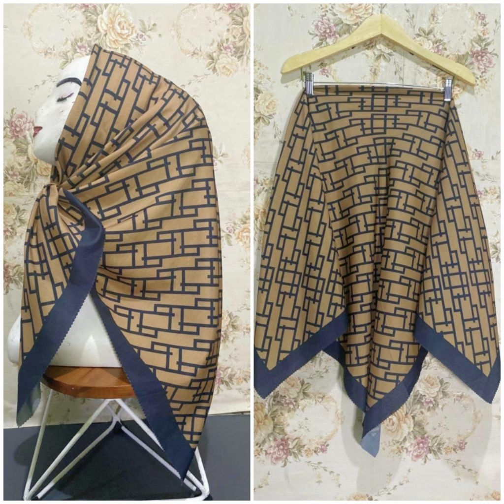 KERUDUNG SEGI EMPAT HIJAB MOTIF KOTAK COKELAT HITAM