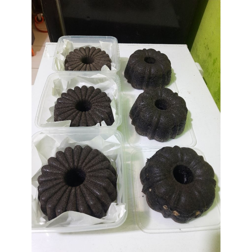 

Bolu Ketan Hitam Keju Lumer