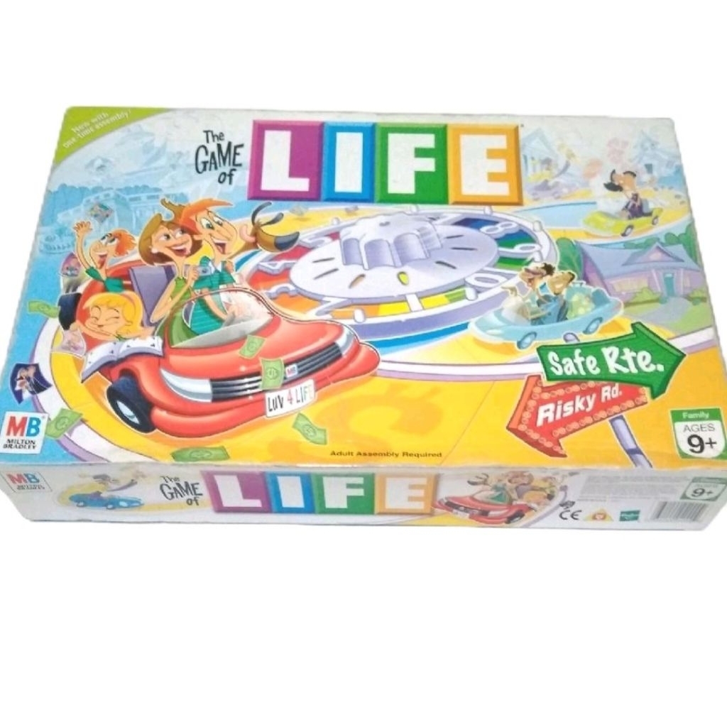 Hasbro Milton Bradley The Game of Life classic Board games