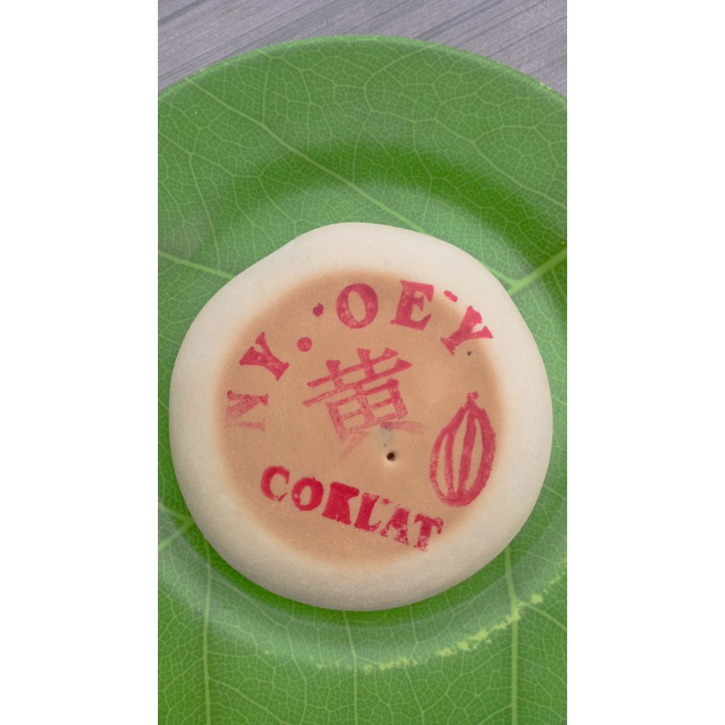 

Kue Bulan Ny. OEY - Cokelat