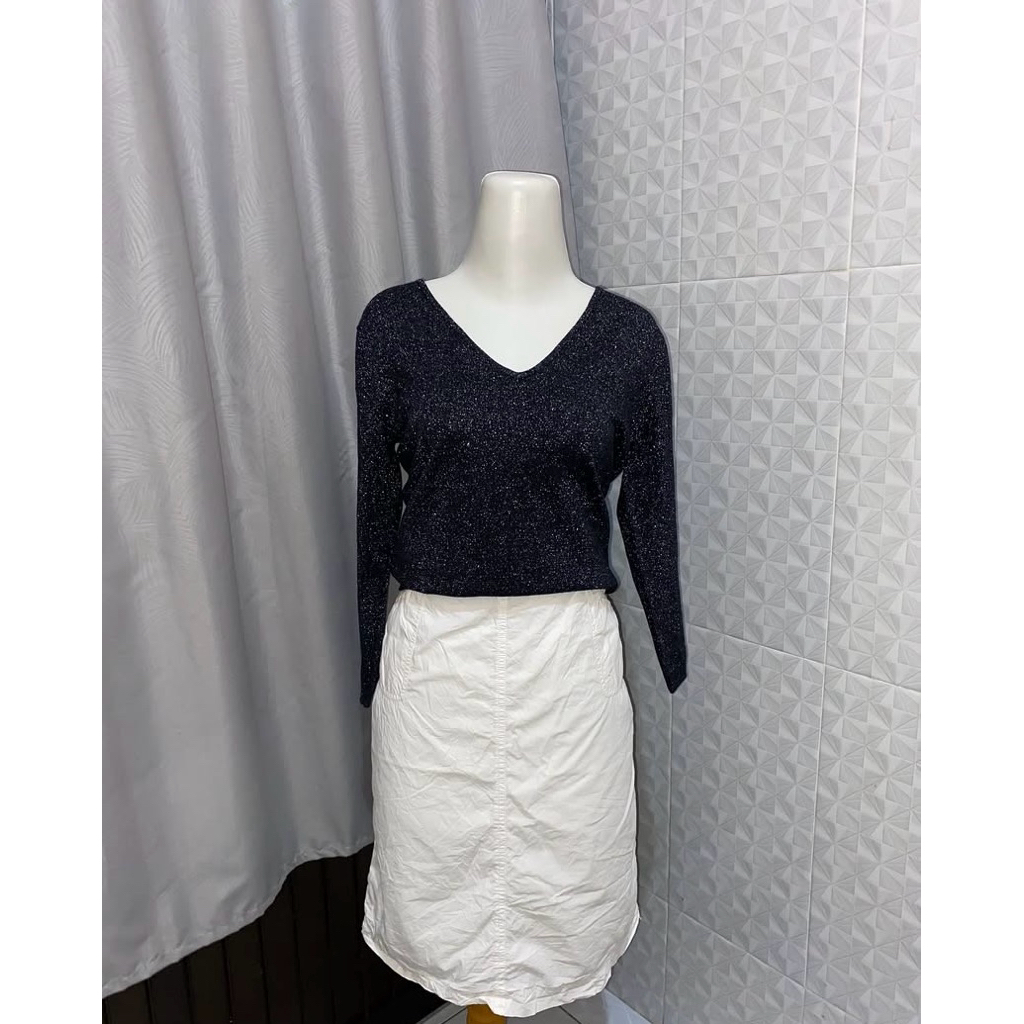 PRELOVED V-NECK BLINK BLINK