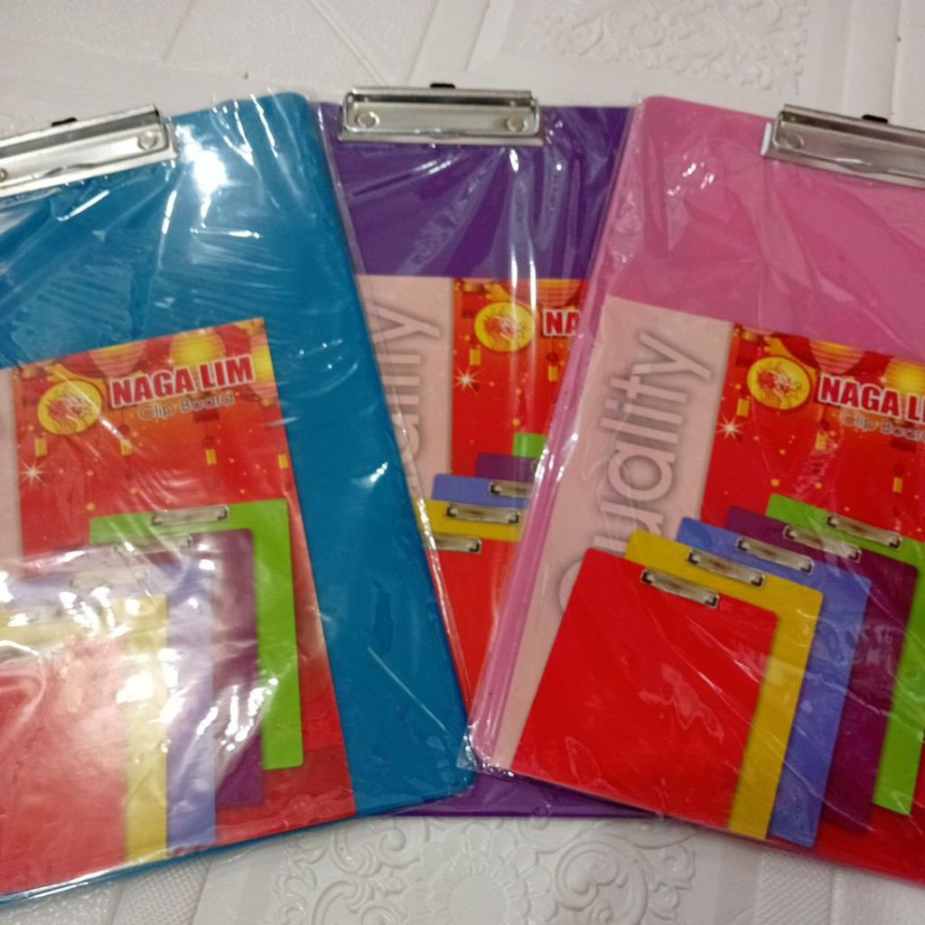 

papan ujian naga lim, warna random