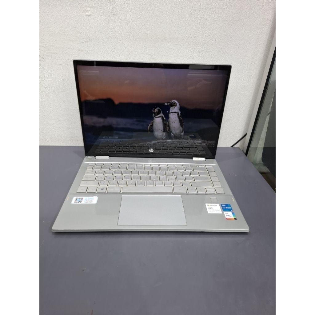 hp pavilion x360 intel i5 gen 11 ram 8/256 ssd intel iris layar touchscreen 360°