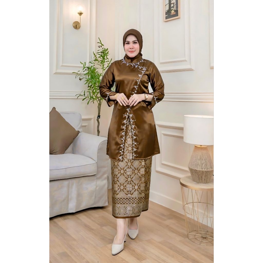 SETELAN KEBAYA KURUNG MELAYU // KEBAYA KURUNG TAFETA PAYET // KEBAYA KURUNG // KEBAYA TAFETA PAYET