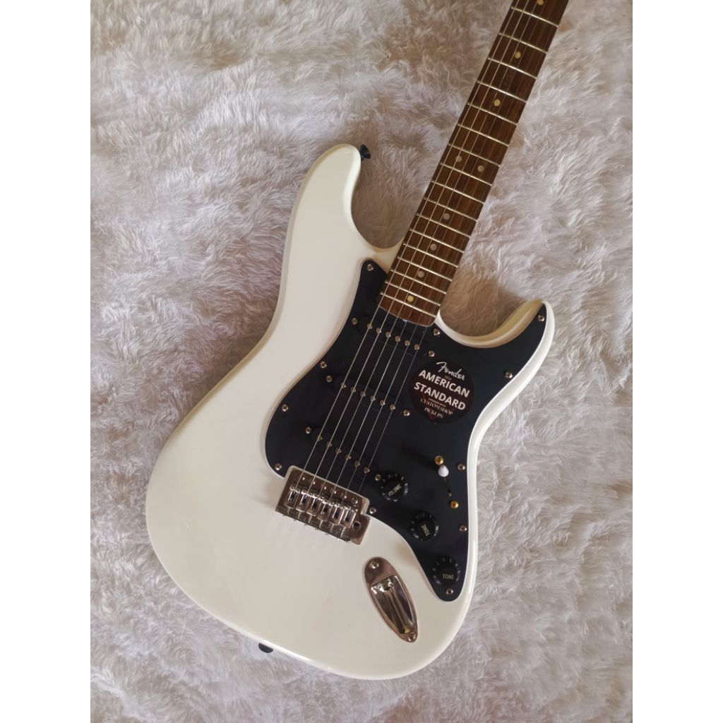 Gitar Fender Stratocaster white custom