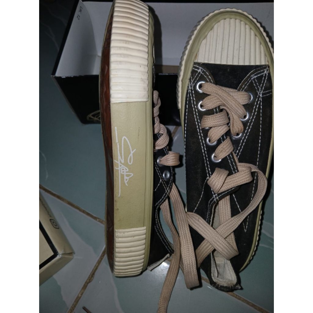 preloved sepatu uk 36