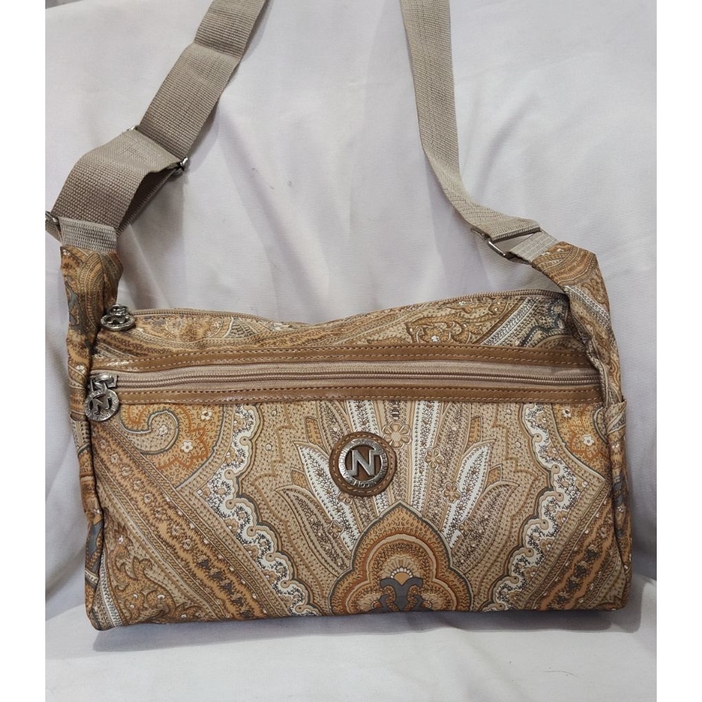 Sling Nilon Nicole Arbenni like new