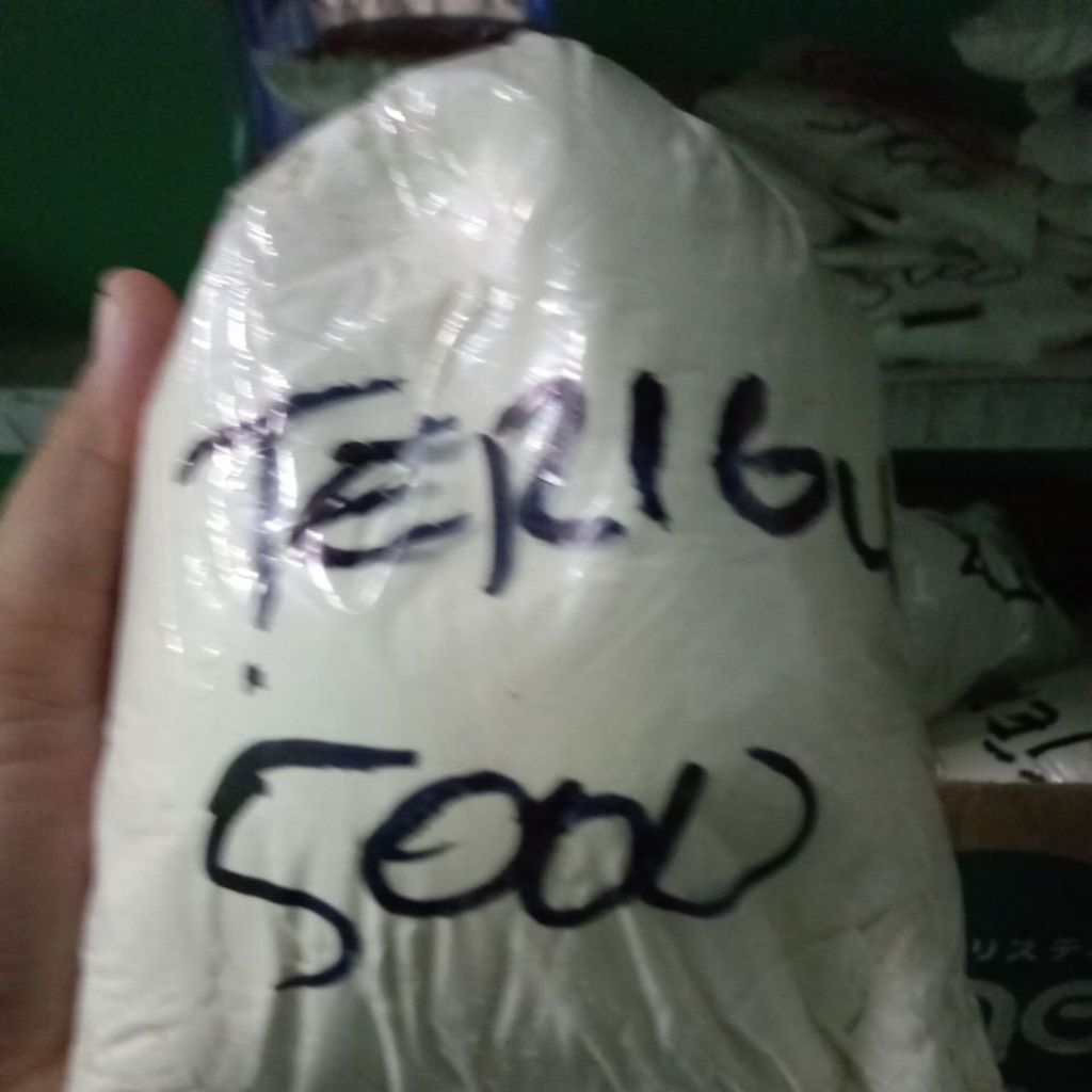 

Tepung terigu 1/2kg