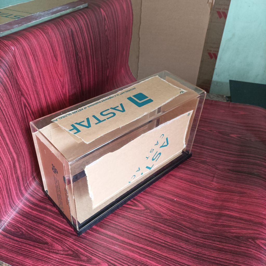 Akrilik box LEGO serbaguna