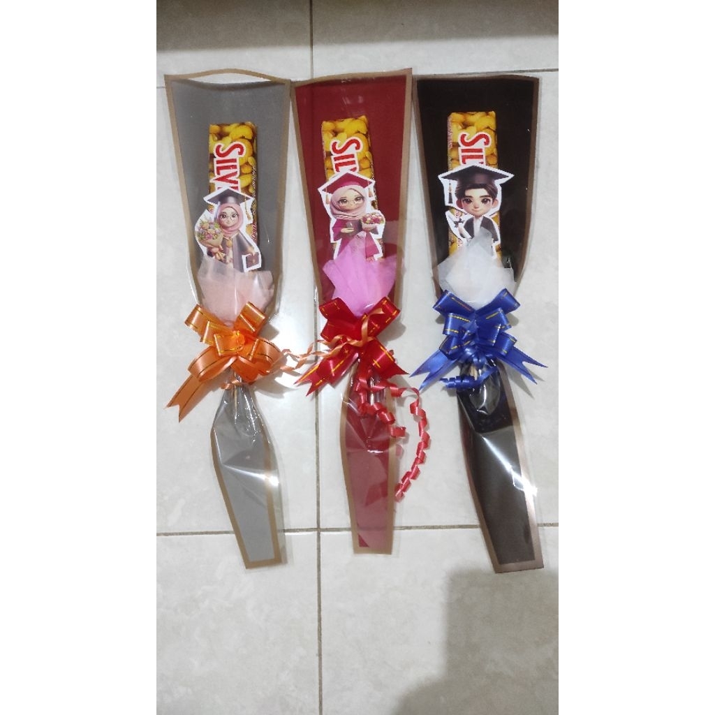 Buket 1 pc coklat silverqueen Besar(55 gr) plus topper wisuda