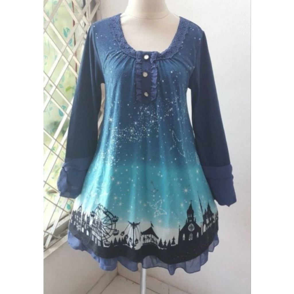 Axes femme tunik constellation pattern