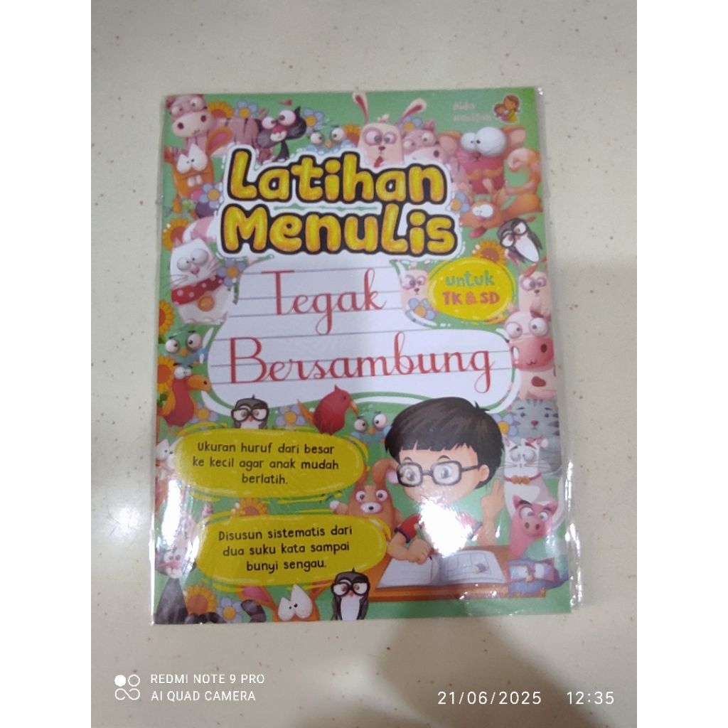 Buku Latihan Menulis Tegak Bersambung