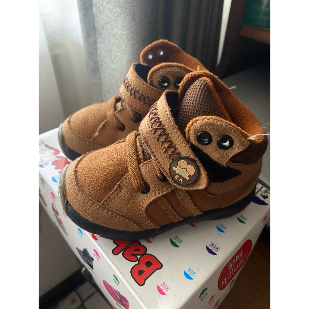 preloved sepatu bayi / preloved sepatu anak