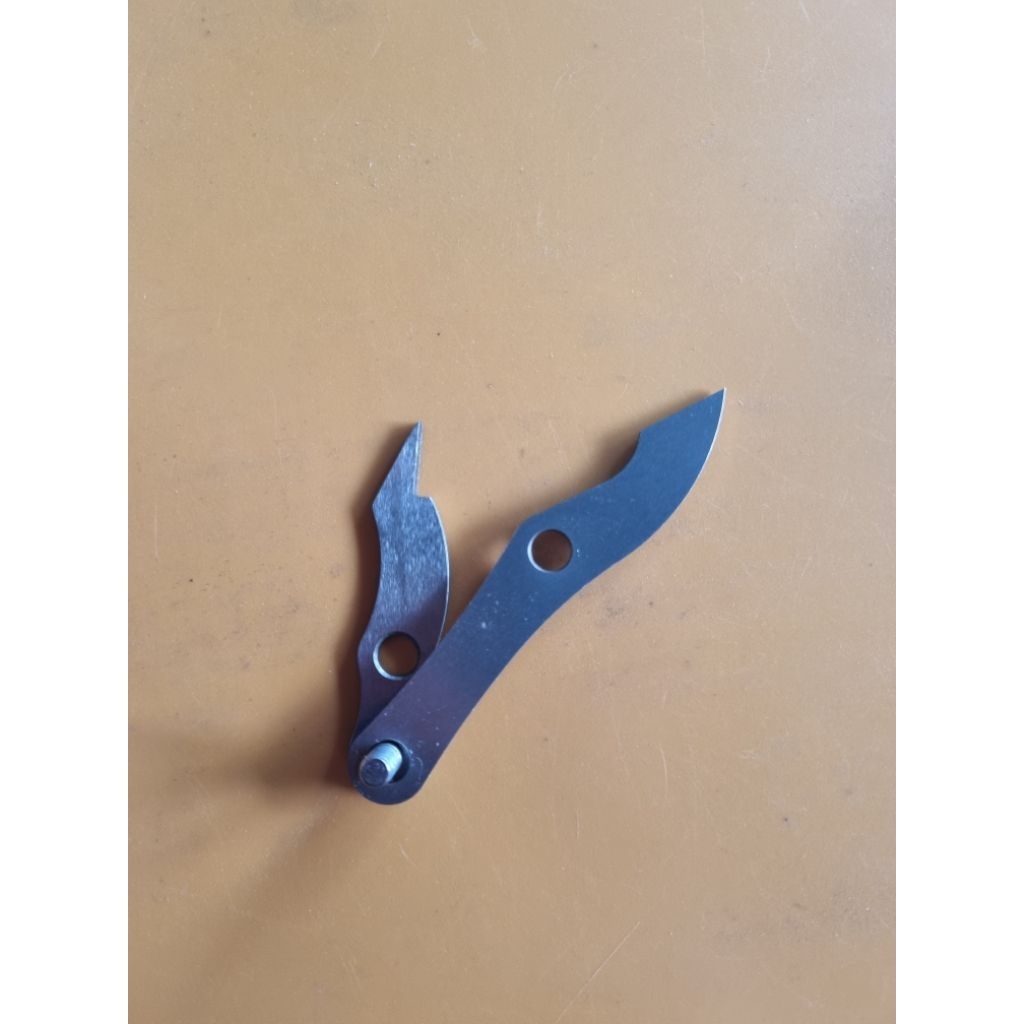 Gunting mesin jahit pagoting