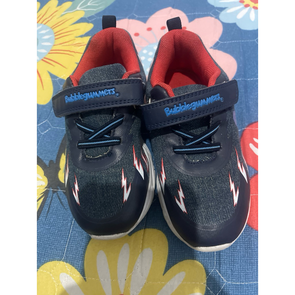 Sepatu Anak Sporty Isi Lampu merk Bubble Gummers