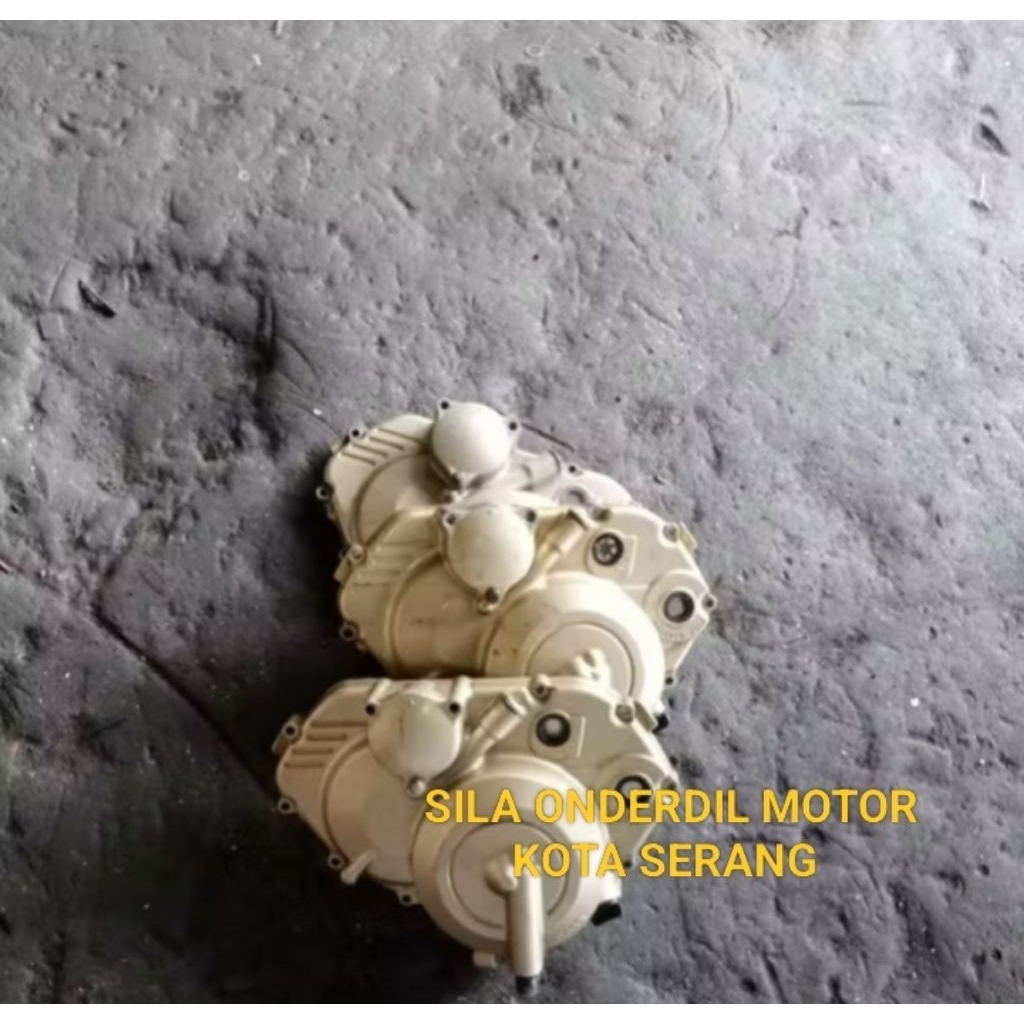 Blok Kopling Blok Oli Suzuki Satria Fu 150 Karbu Original Cabutan 1set + Stut