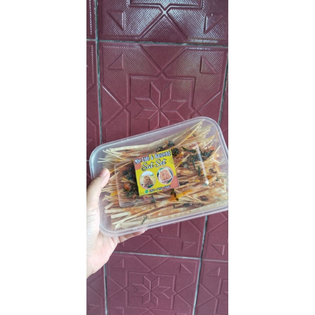 

mie lidi mix besar kecil balado edtra daun jeruk ukuran 500ml full