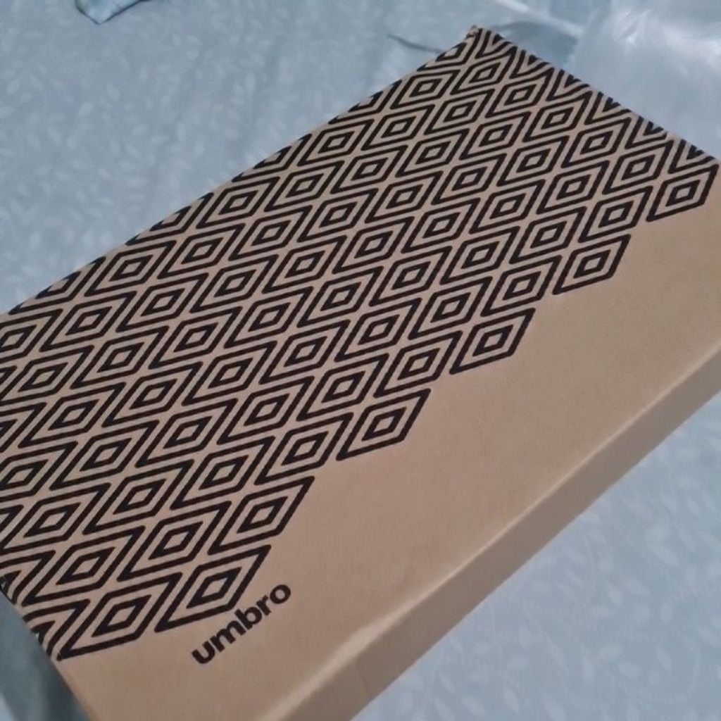 Sepatu Bola Umbro size 44.5 Hitam