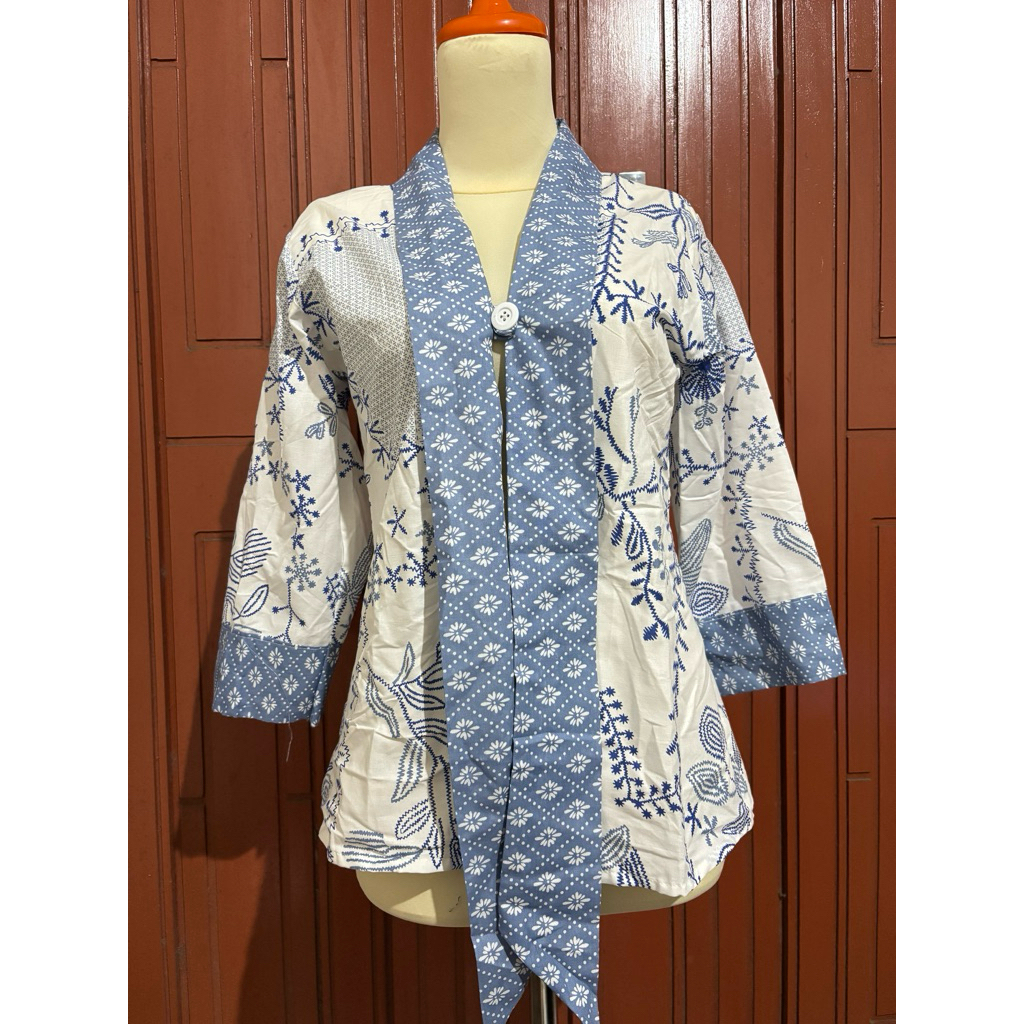 batik wanita biru
