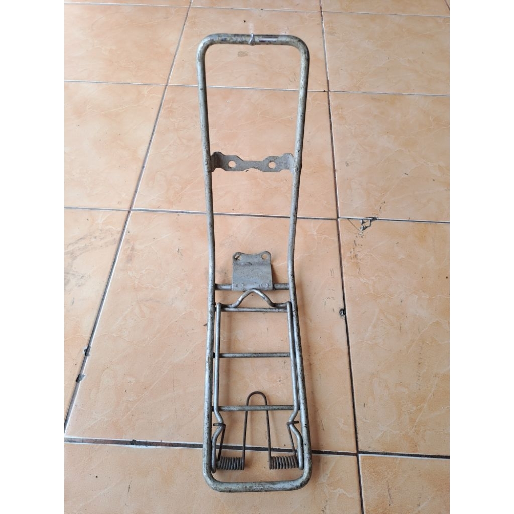 Rak Jepit Depan Yamaha V80 bukan V75