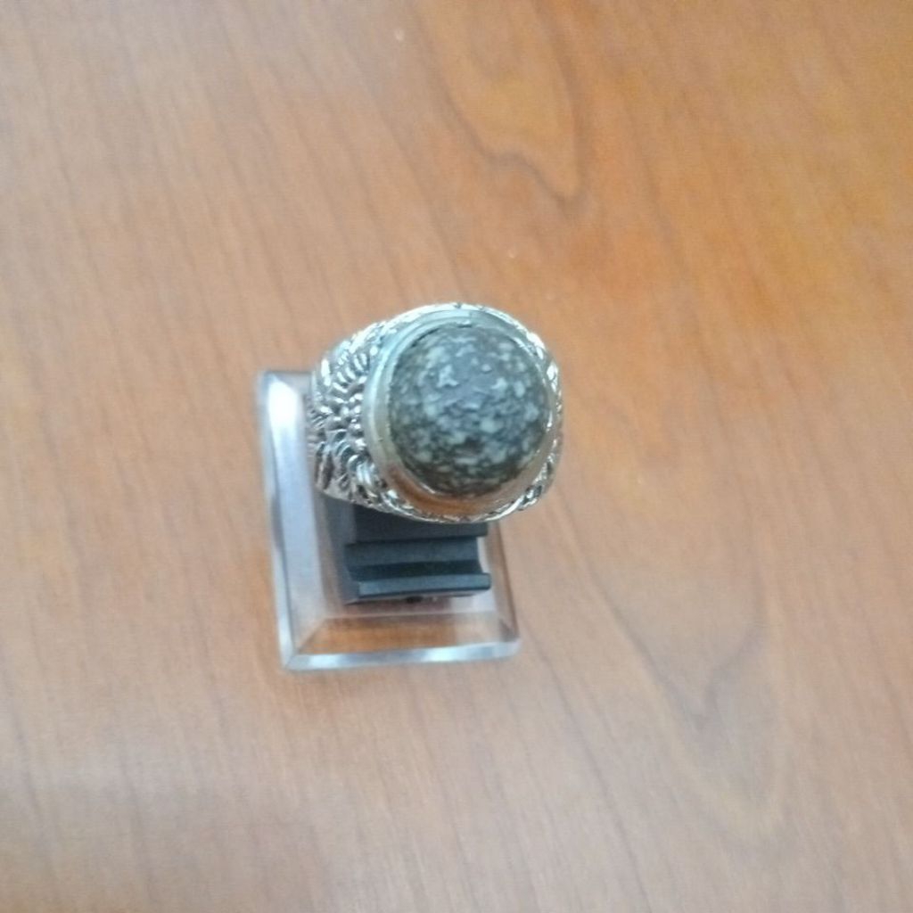 Batu Munta / Monta Besi