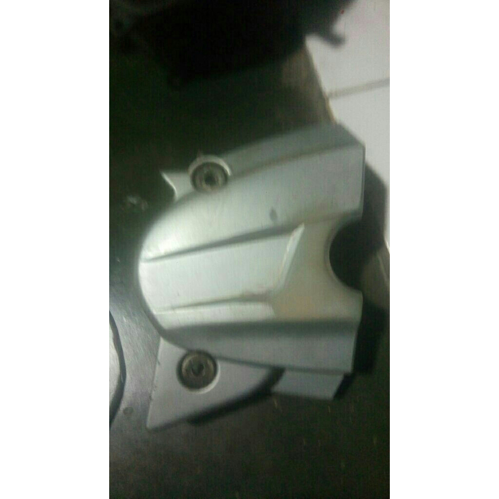 tutup ger depan jupiter z